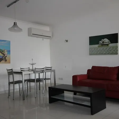 Veduta Hills Bahar ic-Caghaq