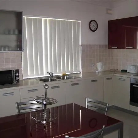 Veduta Hills Apartment